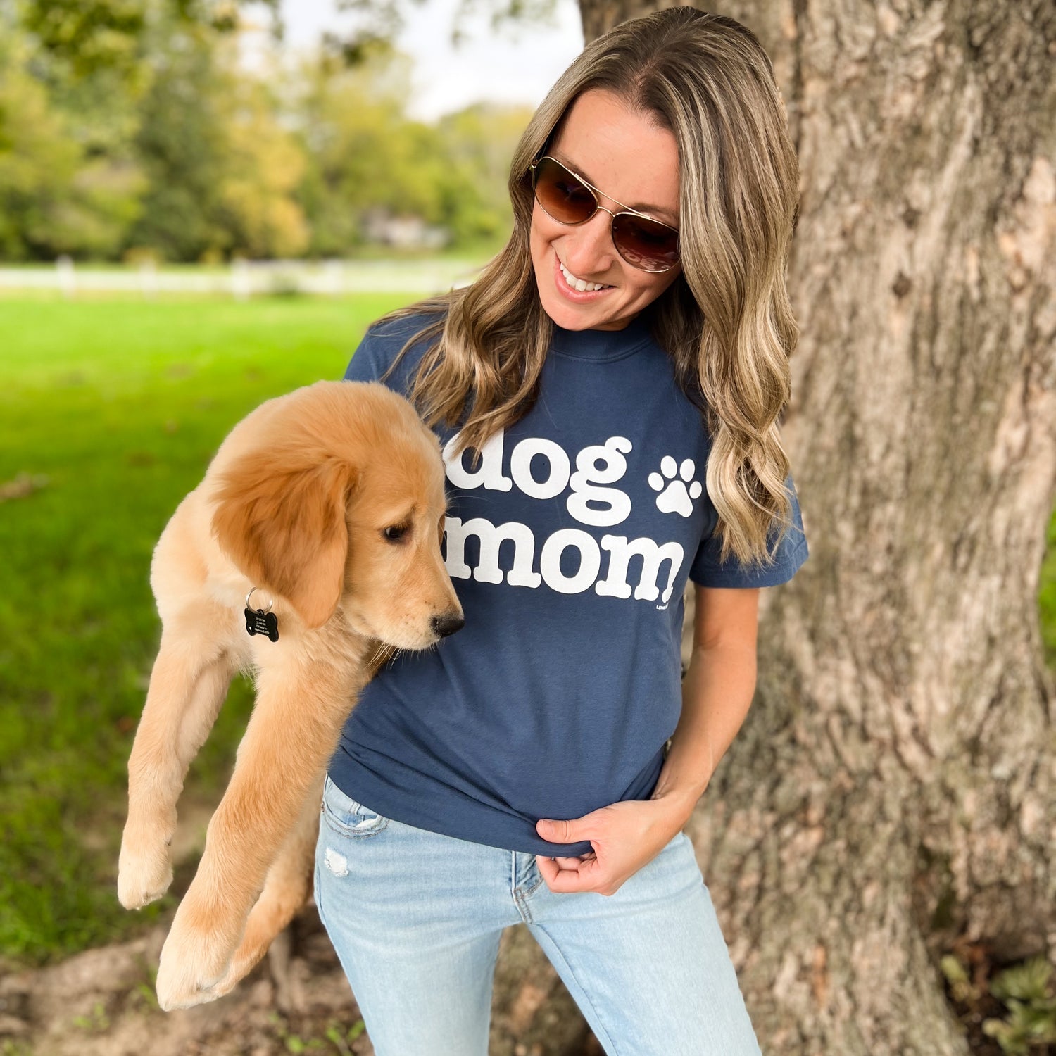 DOG MOM - Graphic Tee