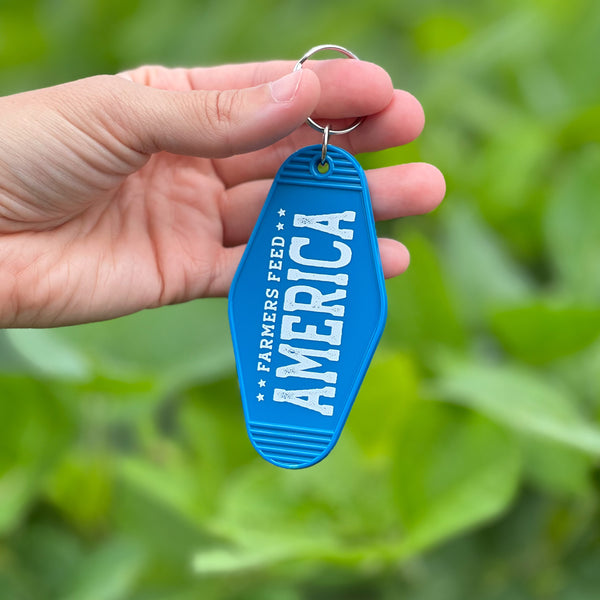 VINTAGE MOTEL KEYCHAIN FARMERS FEED AMERICA