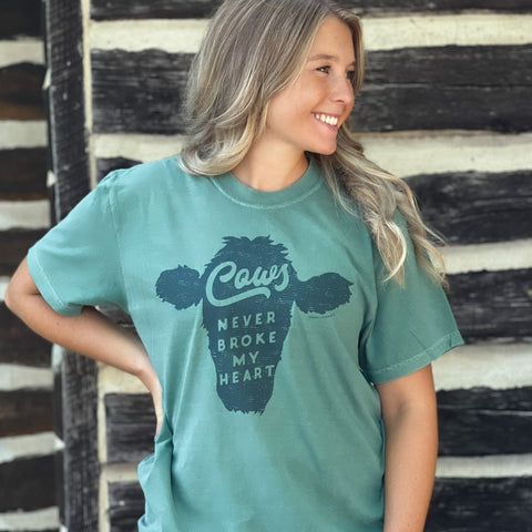 COWS NEVER BROKE MY HEART - Graphic Tee